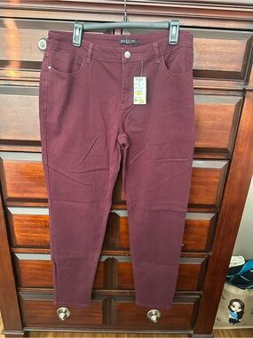 Baccini Women’s Sz 14  Burgundy Stretch Jeans NWT
